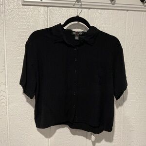 NWOT CROP TOP ( IKY & ME ) LARGE